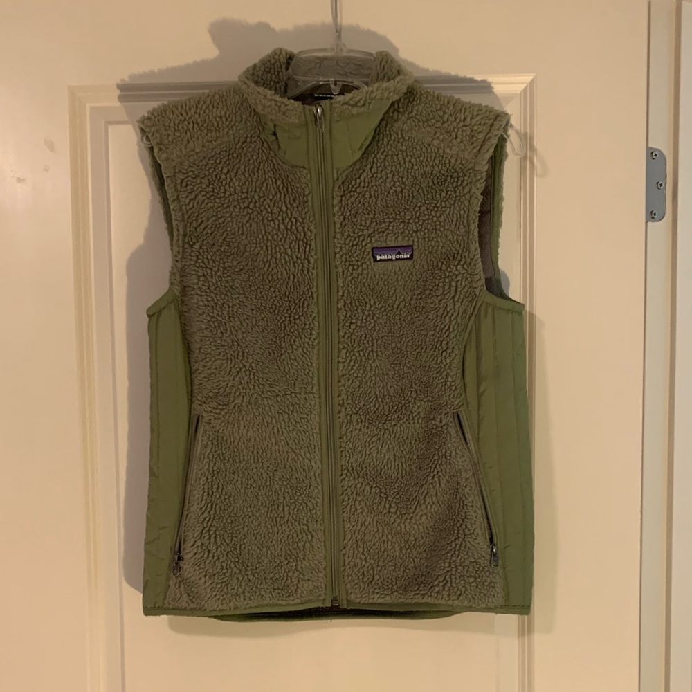 Green Patagonia vest